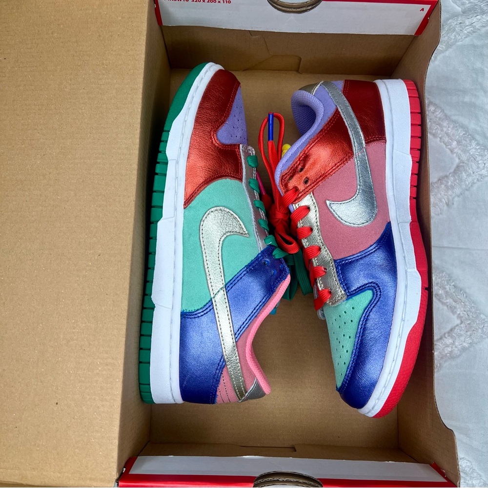 Nike Dunk Low SE ‘Sunset Pulse’ Shoes